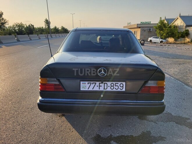 Mercedes E 230 1991, 325,612 km - 2.3 l - Sumqayıt