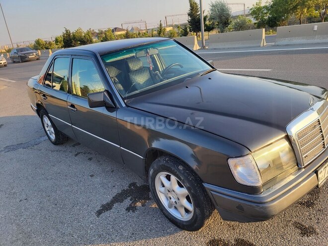 Mercedes E 230 1991, 325,612 km - 2.3 l - Sumqayıt