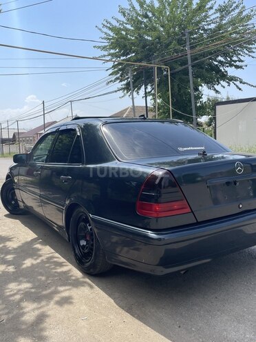 Mercedes C 180 1997, 380,000 km - 1.8 л - Qazax