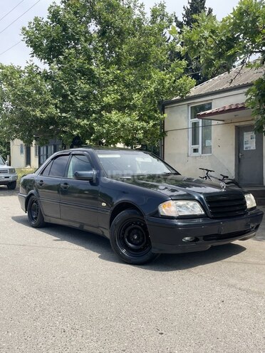 Mercedes C 180 1997, 380,000 km - 1.8 л - Qazax
