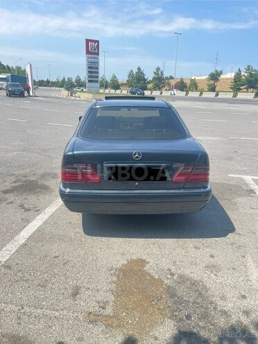 Mercedes E 230 1995, 533,761 km - 2.3 l - Bakı