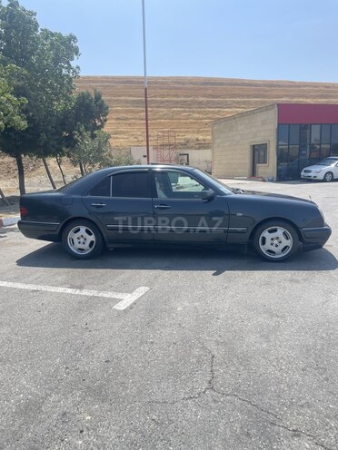 Mercedes E 230 1995, 533,761 km - 2.3 l - Bakı