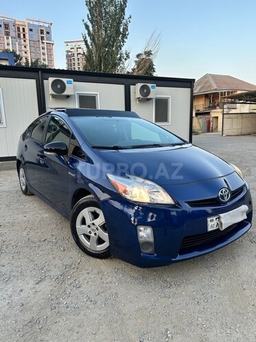 Toyota Prius-5