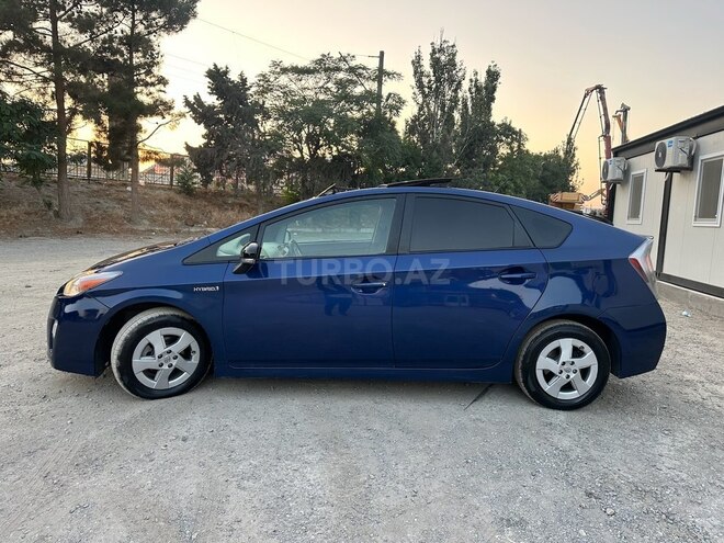 Toyota Prius-7