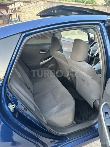 Toyota Prius-14