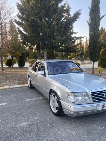 Mercedes E 220 1992, 190,000 km - 2.2 l - Balakən