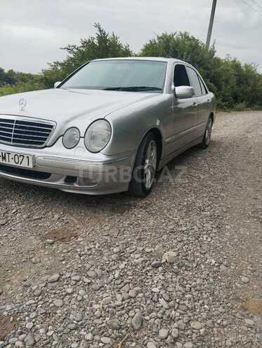 Mercedes E 280 2000, 428,037 km - 2.8 l - Bərdə