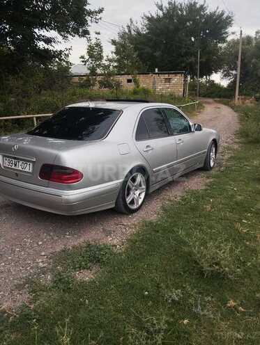 Mercedes E 280 2000, 428,037 km - 2.8 l - Bərdə