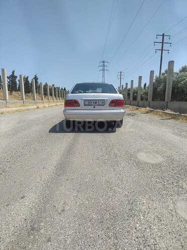 Mercedes E 230 1995, 305,000 km - 2.3 l - Bakı