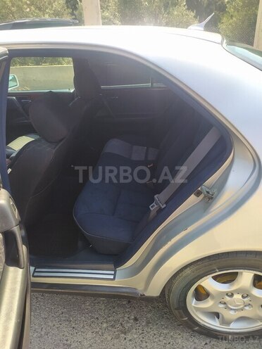 Mercedes E 230 1995, 305,000 km - 2.3 l - Bakı