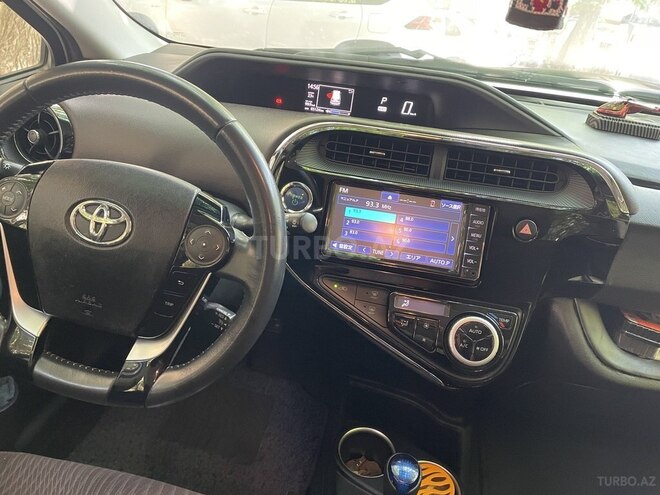 Toyota Aqua 2019, 65,000 km - 1.5 l - Bakı