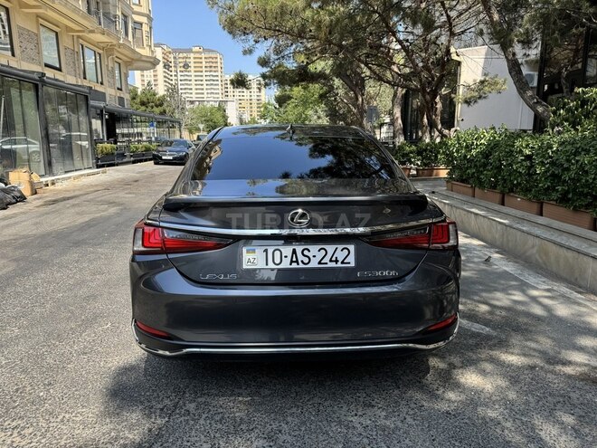 Lexus ES 300h 2023, 38,000 km - 2.5 l - Bakı