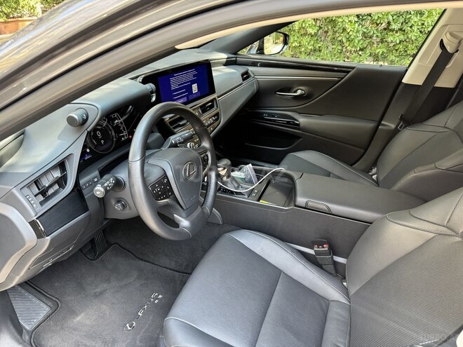 Lexus ES 300h 2023, 38,000 km - 2.5 l - Bakı