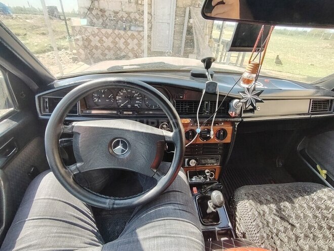 Mercedes 190 1991, 700,000 km - 2.0 л - Bərdə