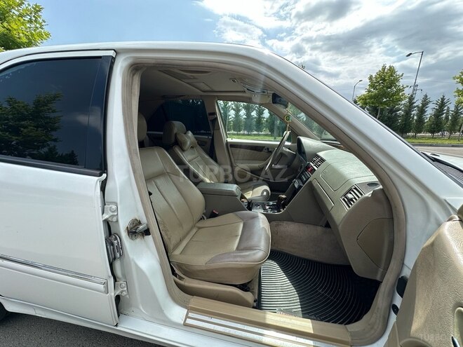 Mercedes C 230 1998, 383,000 km - 2.3 л - Salyan