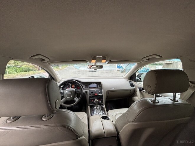 Audi Q7 2006, 265,000 km - 4.2 l - Quba