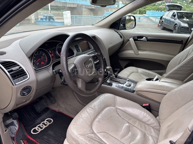 Audi Q7 2006, 265,000 km - 4.2 l - Quba