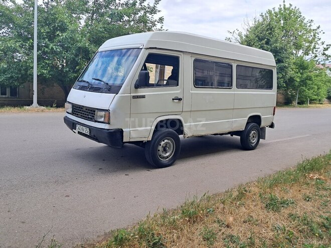 Mercedes 100 1992, 432,000 km - 2.5 л - Qazax
