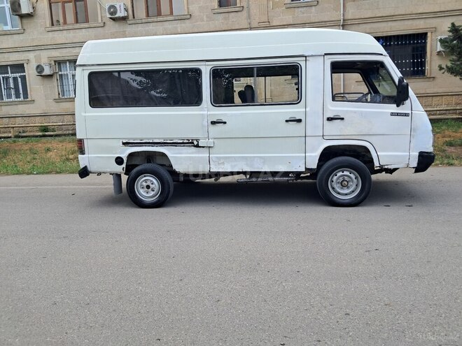 Mercedes 100 1992, 432,000 km - 2.5 л - Qazax