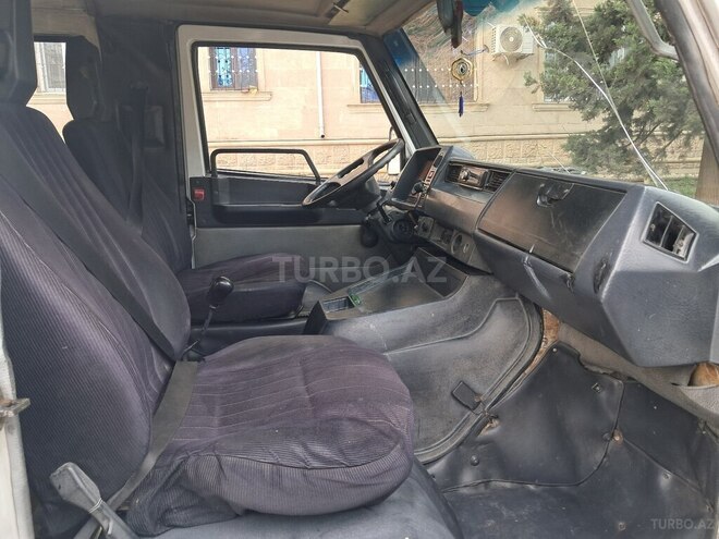 Mercedes 100 1992, 432,000 km - 2.5 л - Qazax
