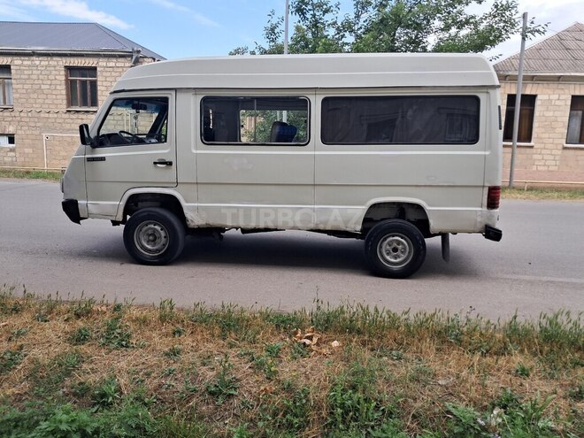 Mercedes 100 1992, 432,000 km - 2.5 л - Qazax