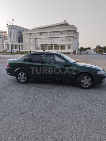 Opel Vectra 1995, 527,000 km - 1.8 l - Sumqayıt