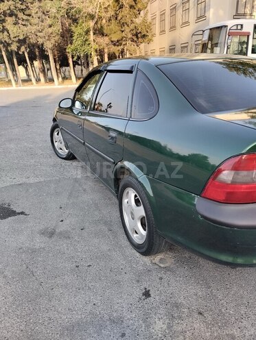 Opel Vectra 1995, 527,000 km - 1.8 l - Sumqayıt
