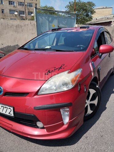 Toyota Prius-4