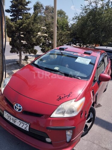 Toyota Prius-3
