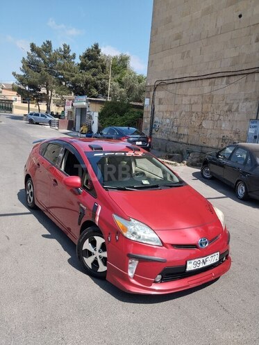 Toyota Prius-8