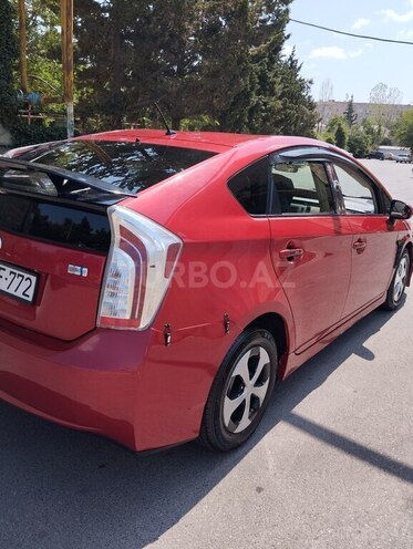 Toyota Prius-10