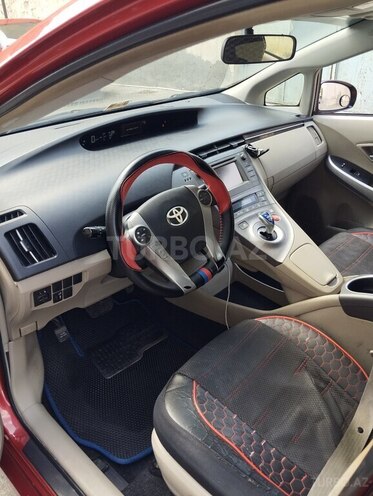 Toyota Prius-14