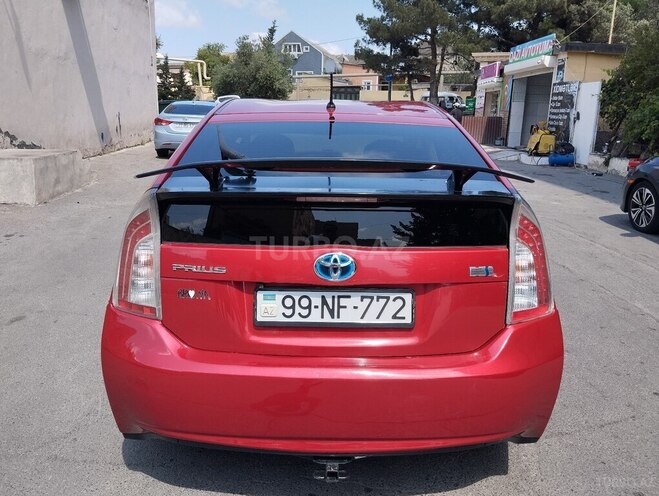 Toyota Prius-17