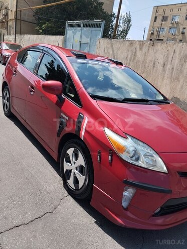 Toyota Prius-19