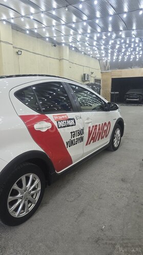 Toyota Aqua 2018, 165,000 km - 1.5 l - Bakı