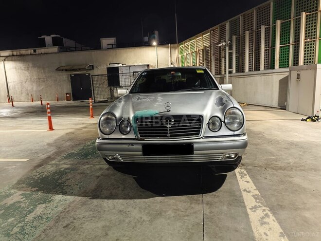 Mercedes E 230 1997, 317,128 km - 2.3 l - Bakı
