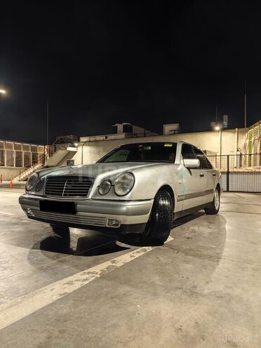Mercedes E 230 1997, 317,128 km - 2.3 l - Bakı