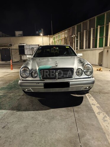 Mercedes E 230 1997, 317,128 km - 2.3 l - Bakı