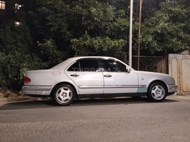Mercedes E 230 1997, 317,128 km - 2.3 l - Bakı