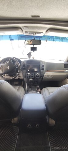 Mitsubishi Pajero 2007, 278,800 km - 3.0 л - Bakı