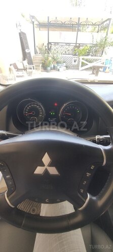 Mitsubishi Pajero 2007, 278,800 km - 3.0 л - Bakı
