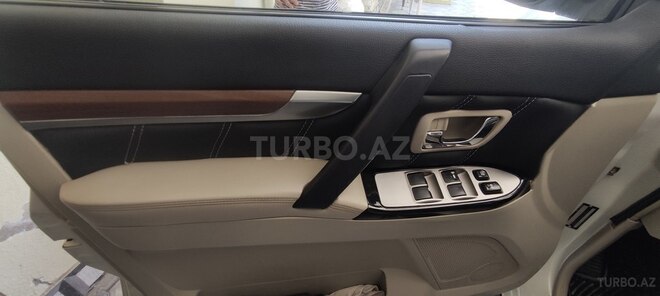 Mitsubishi Pajero 2007, 278,800 km - 3.0 л - Bakı