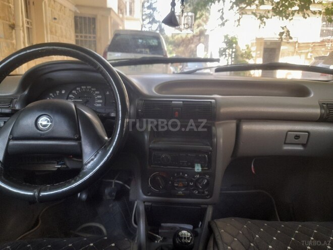 Opel Astra 1993, 617,261 km - 1.6 l - Bakı