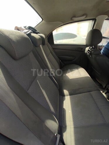 Chevrolet Aveo-4