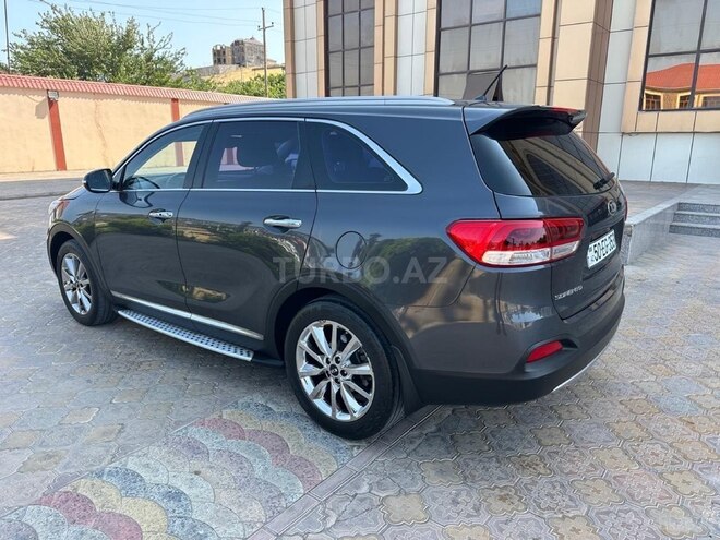 Kia Sorento-4