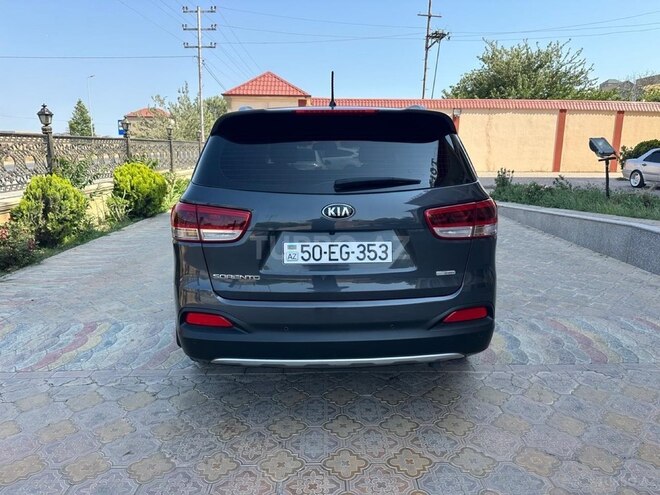 Kia Sorento-8