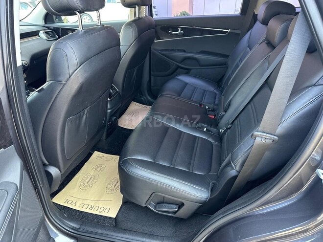 Kia Sorento-11
