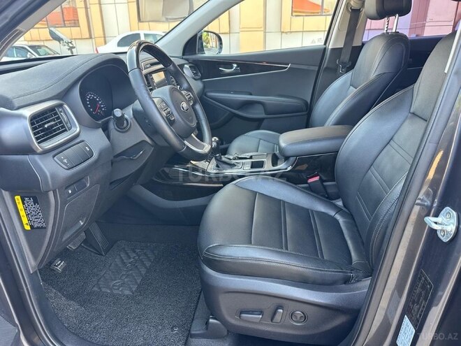 Kia Sorento-9