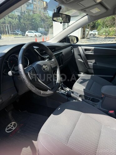 Toyota Corolla 2017, 125,000 km - 1.6 l - Bakı
