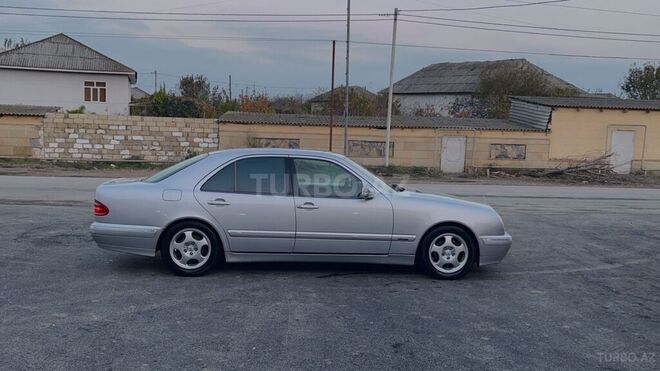 Mercedes E 240 2000, 230,000 km - 2.6 l - Bakı